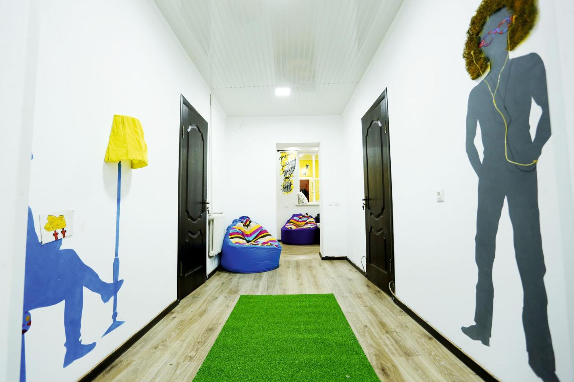 Interhouse Karakol Hostel Exterior photo