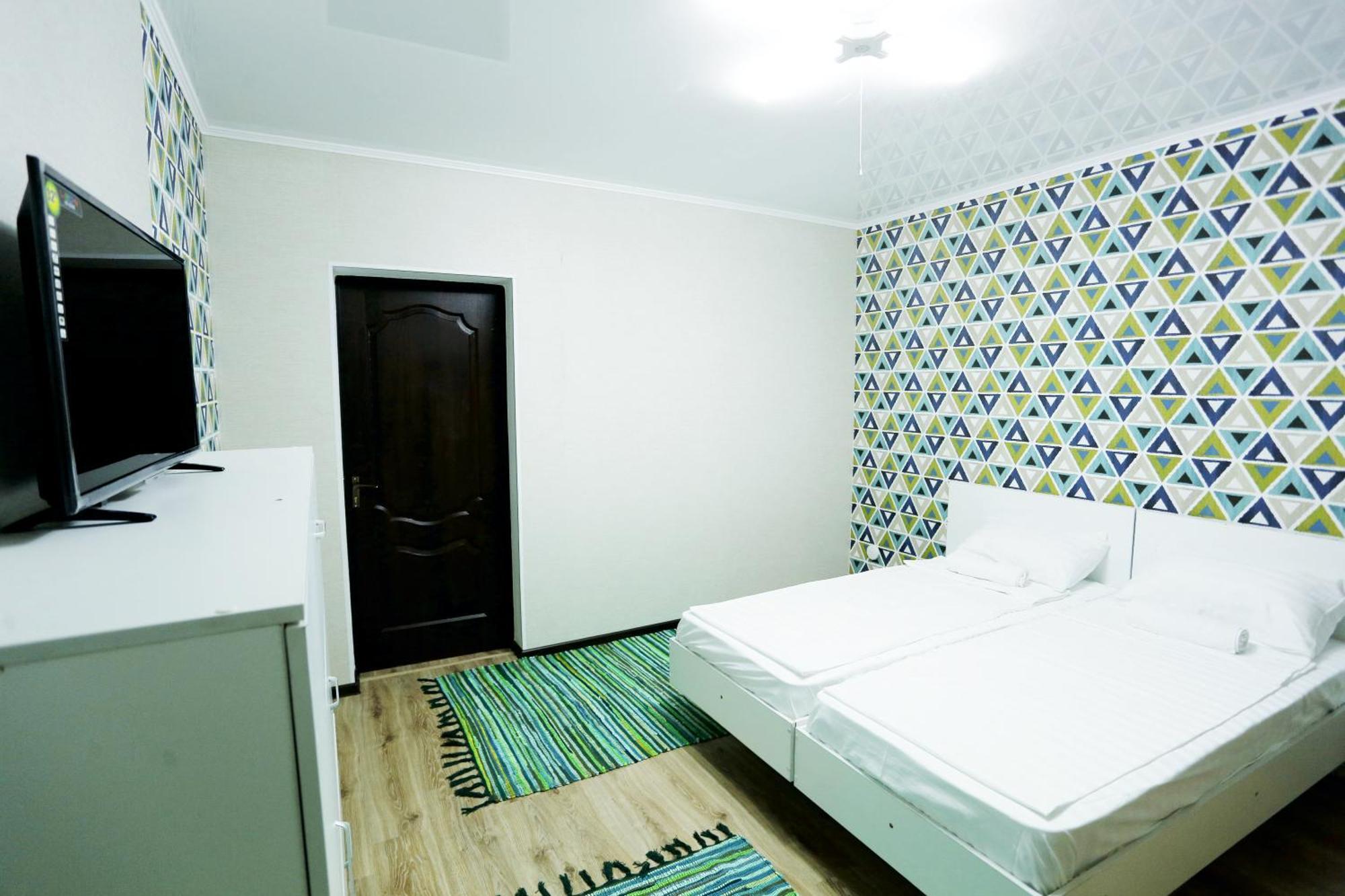 Interhouse Karakol Hostel Exterior photo
