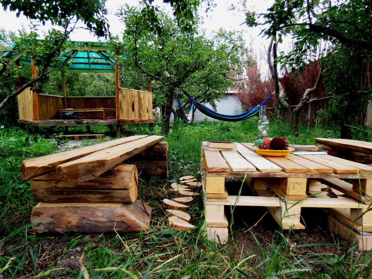 Interhouse Karakol Hostel Exterior photo