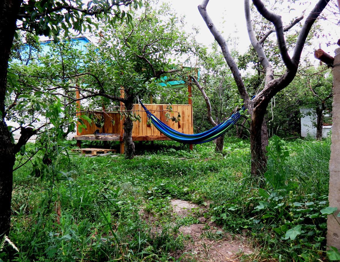 Interhouse Karakol Hostel Exterior photo